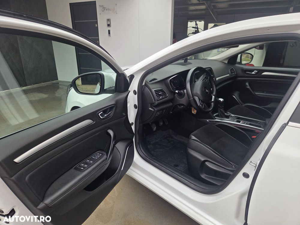 Renault Megane TCe 140 GPF Intens - 4