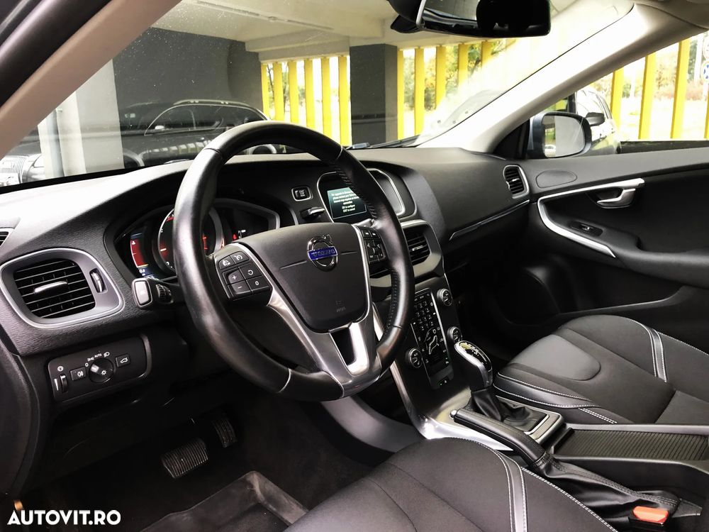 Volvo V40 D3 Geartronic Momentum - 9