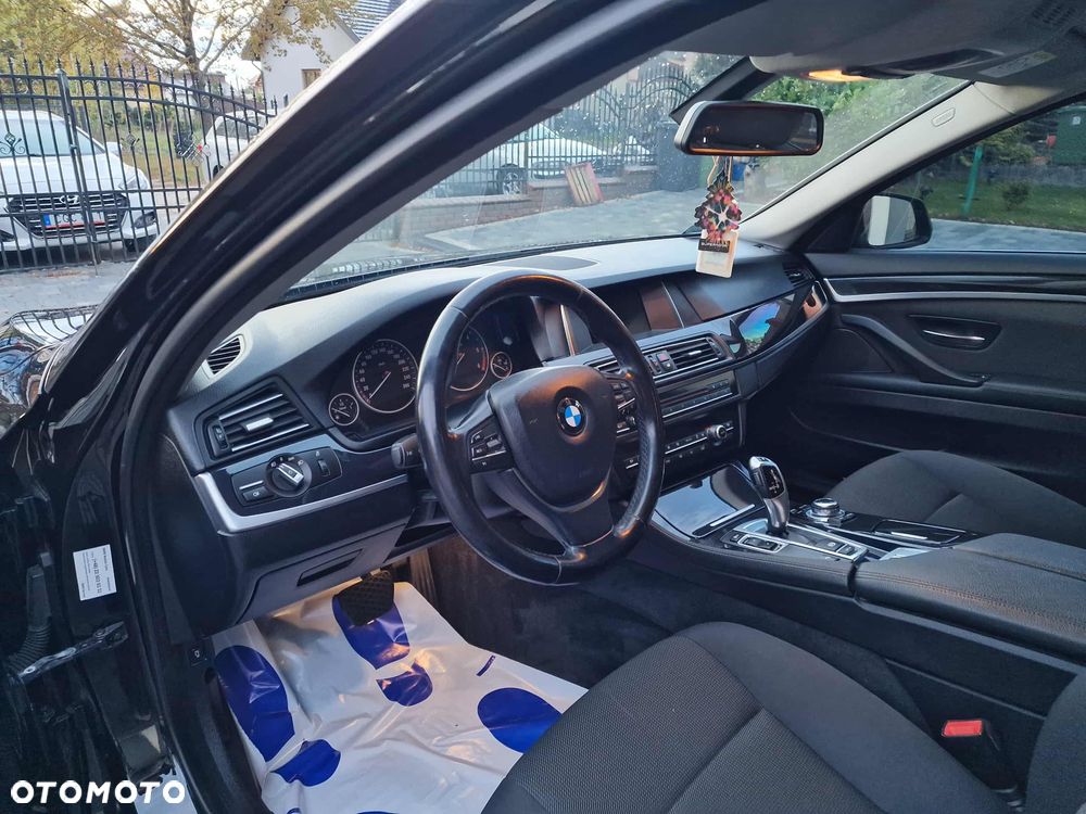 BMW Seria 5 518d - 10