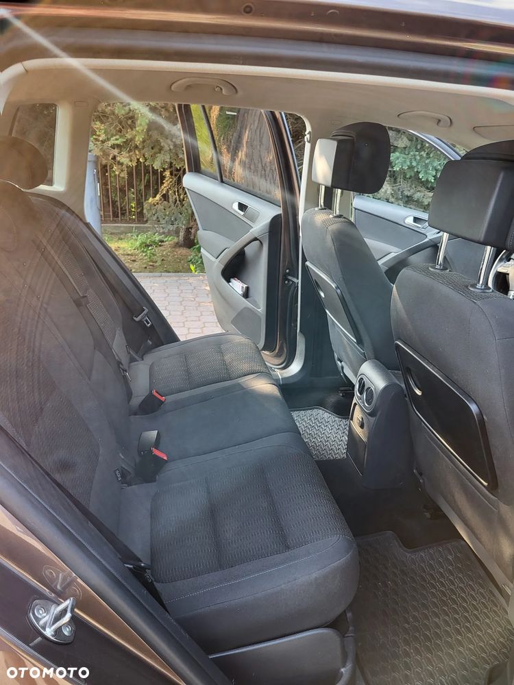 Volkswagen Tiguan - 20