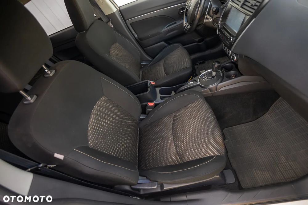 Mitsubishi ASX 2.2 DI-D 4WD Automatik Top - 19