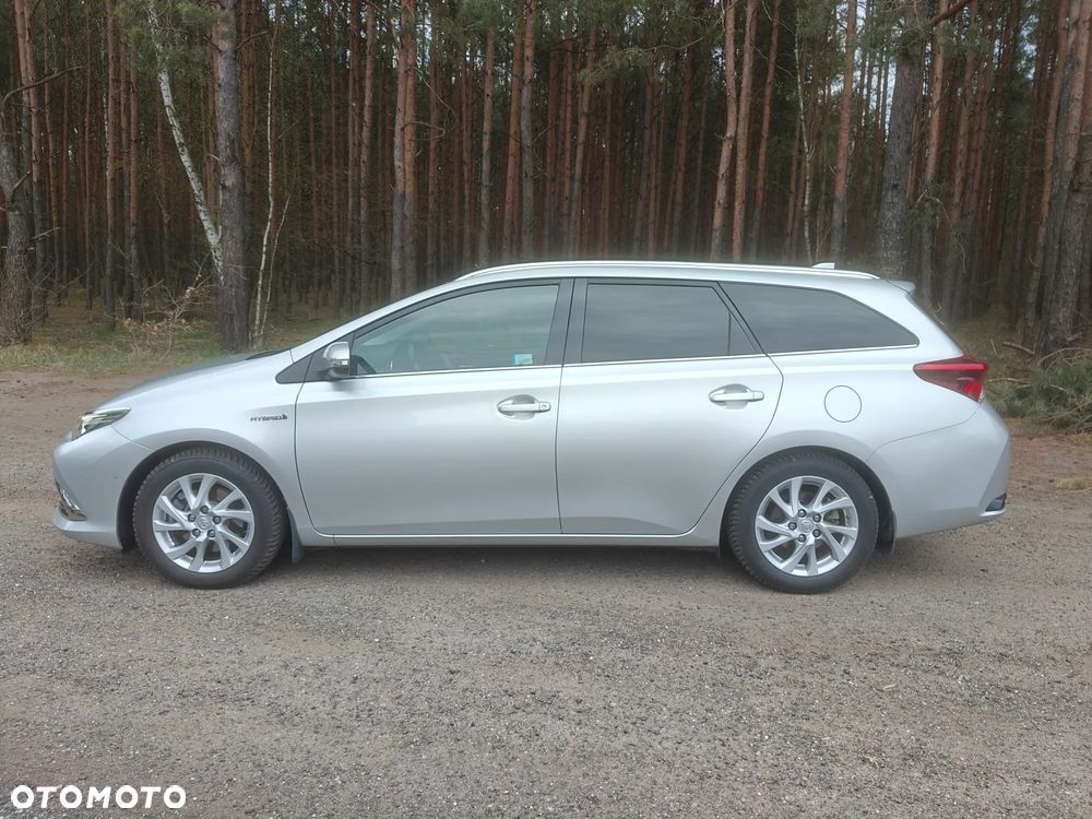 Toyota Auris Hybrid 135 Prestige - 5