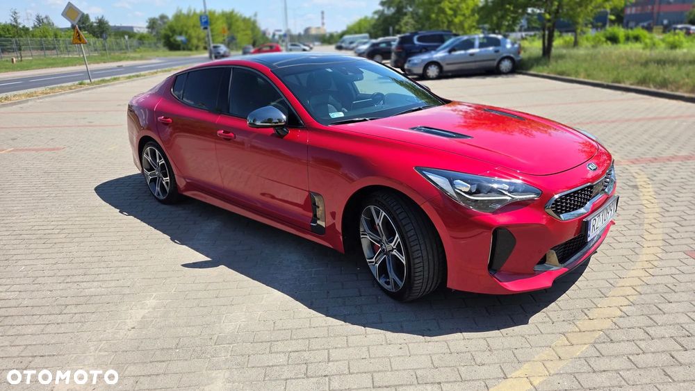 Kia Stinger - 4