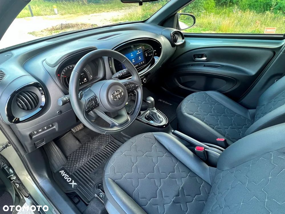 Toyota Aygo X 1.0 VVT-i Executive CVT - 16
