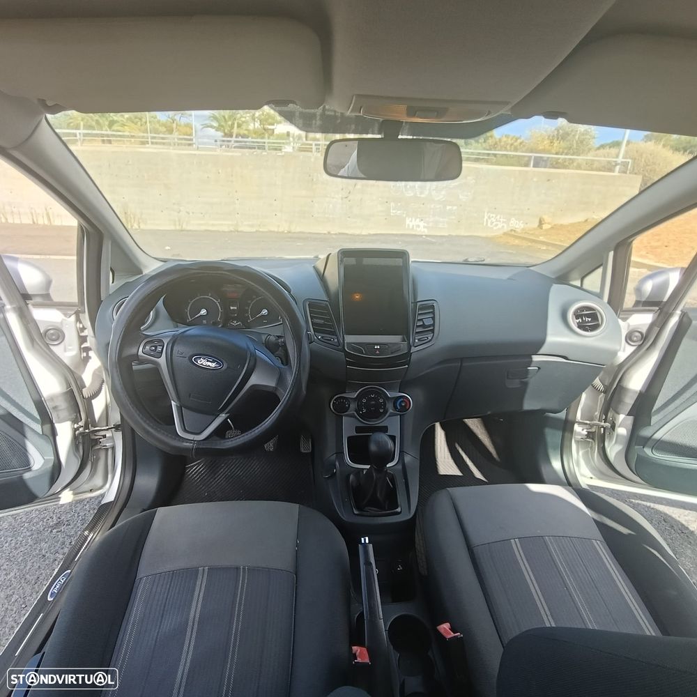 Ford Fiesta - 7