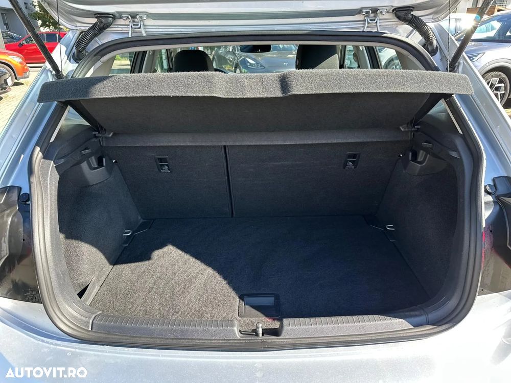 Volkswagen Polo 1.0 TSI DSG Life - 32
