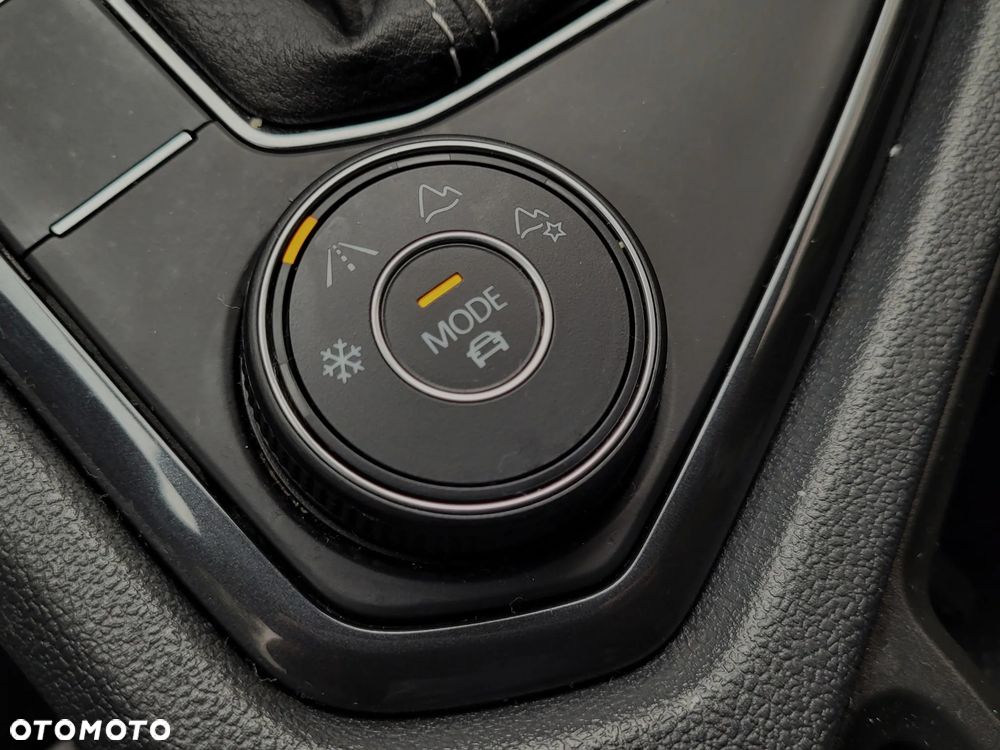 Volkswagen Tiguan - 24