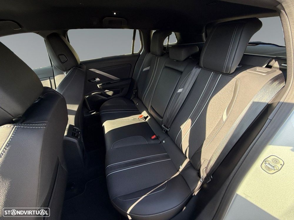 Opel Astra 1.2 T Hybrid GS eDCT - 13