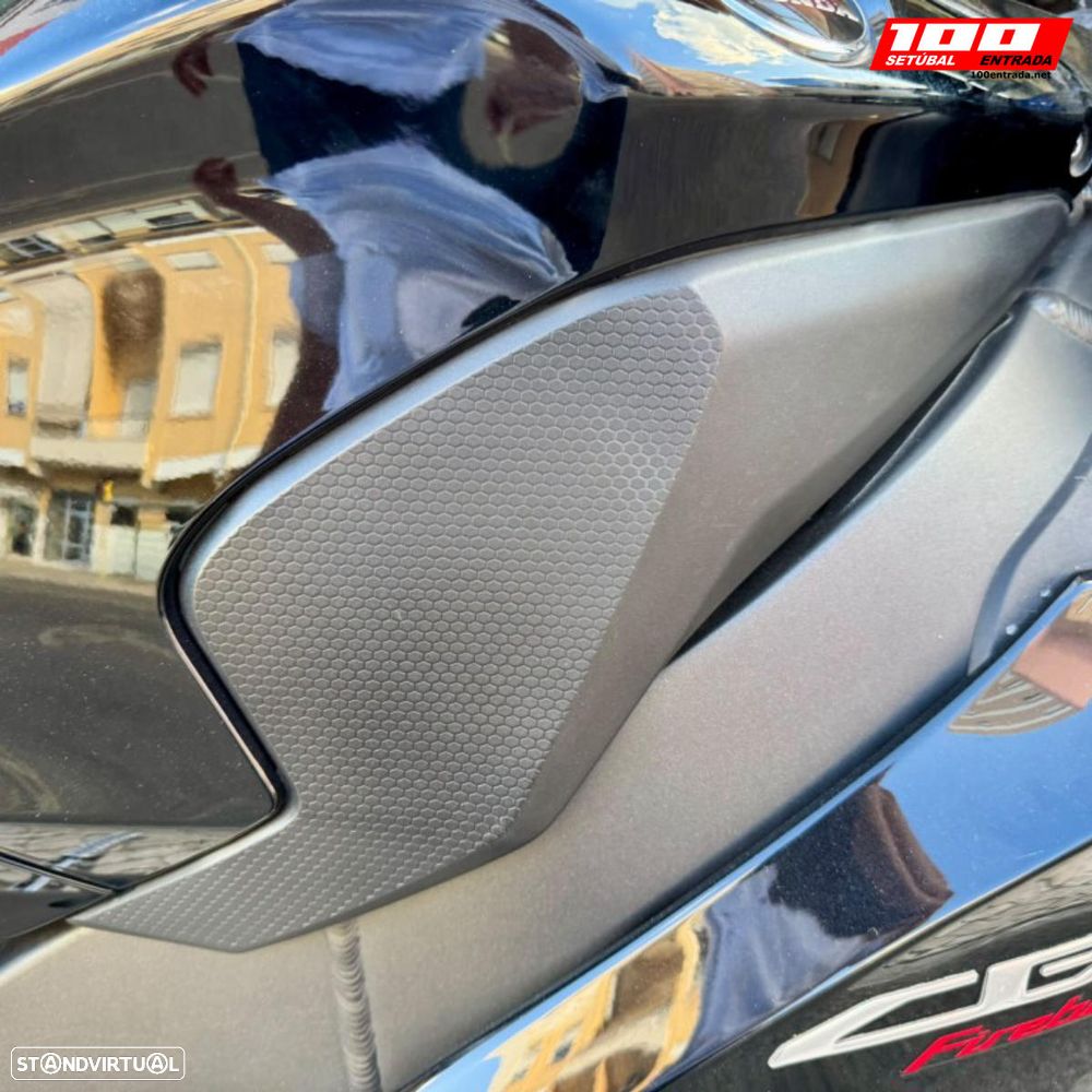 Honda CBR 1000 RR - 4