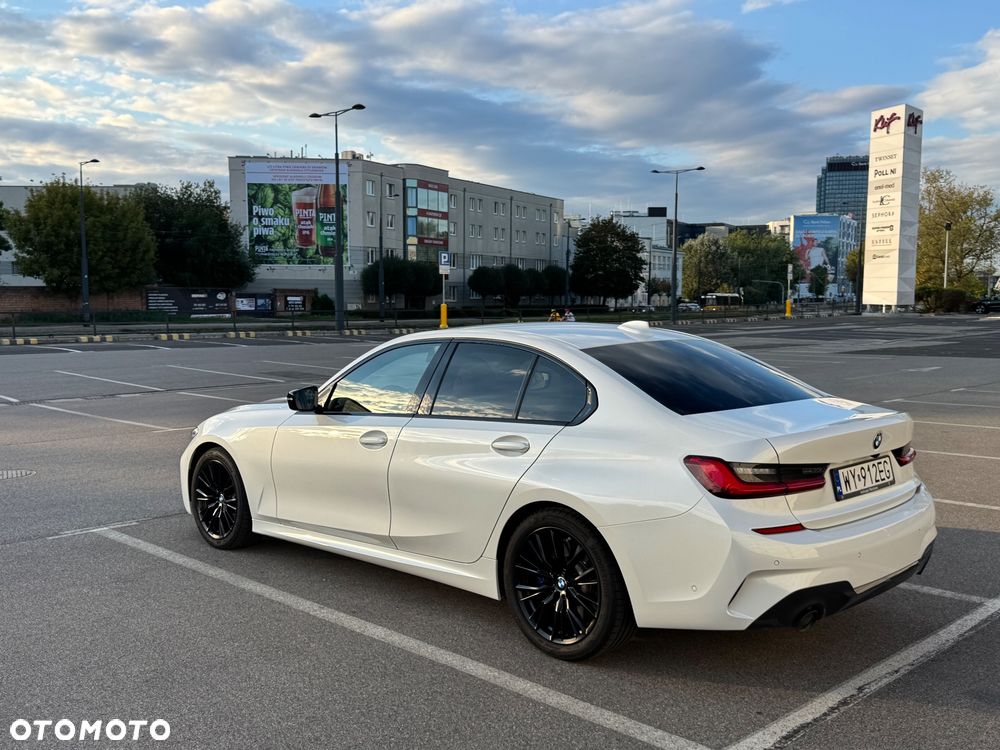 BMW Seria 3 320i xDrive M Sport - 6