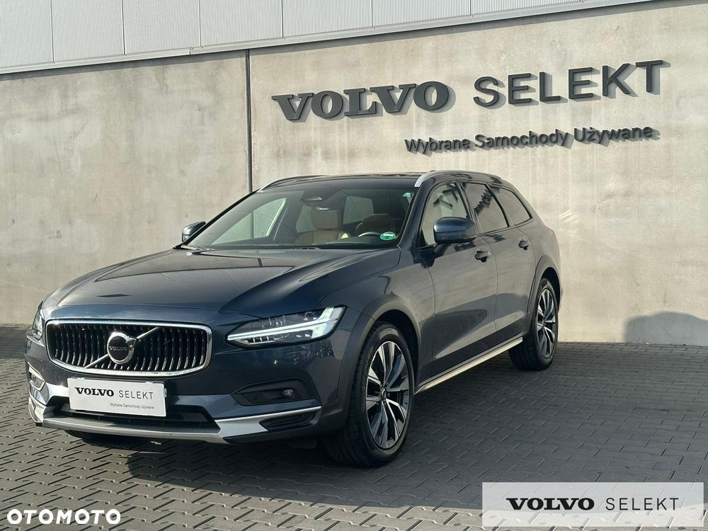Volvo V90 Cross Country - 10