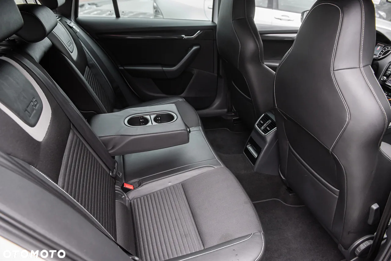 Skoda Octavia 2.0 TDI RS - 26