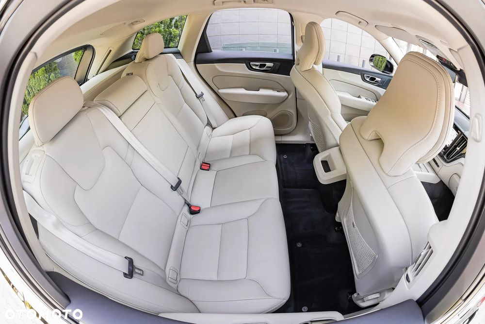 Volvo XC 60 B4 B Inscription - 14