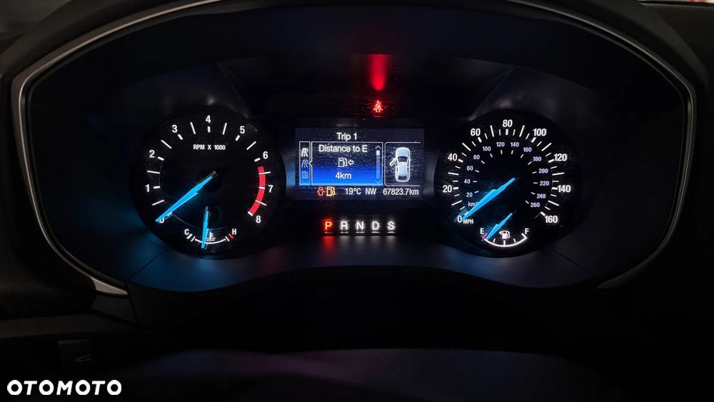 Ford Fusion - 7