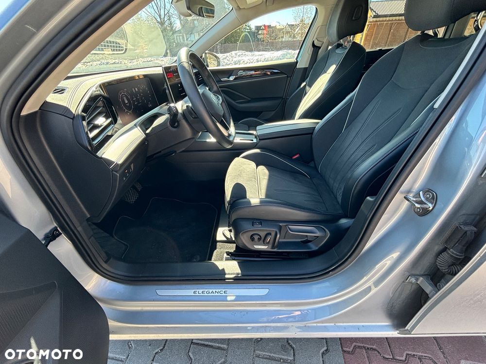 Volkswagen Passat - 12