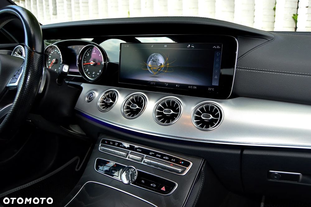Mercedes-Benz Klasa E 220 d 4-Matic 9G-TRONIC - 12
