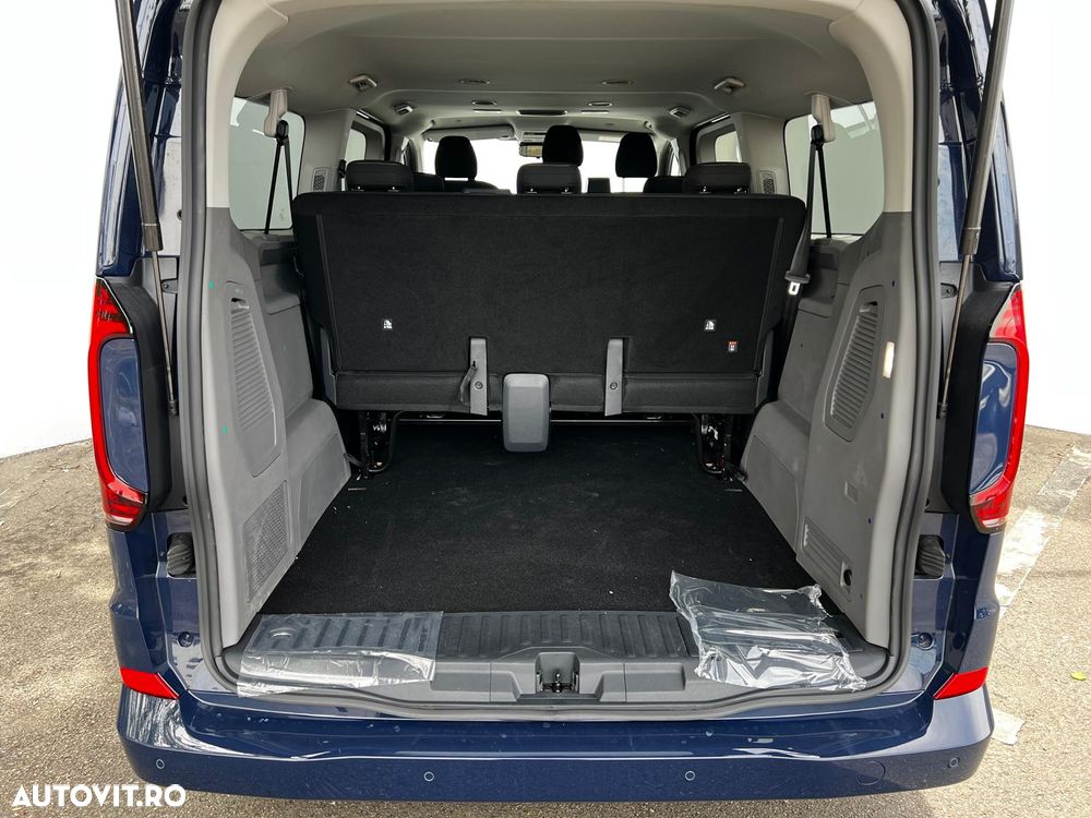 Volkswagen Caravelle - 12