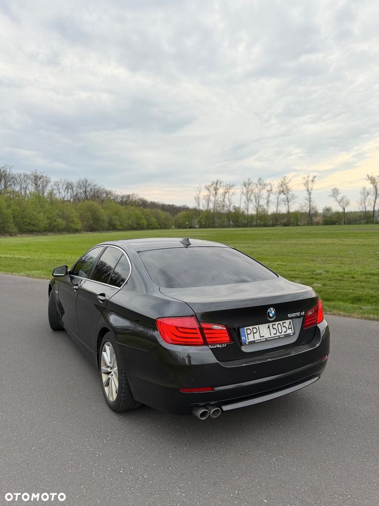 BMW Seria 5 525d - 5
