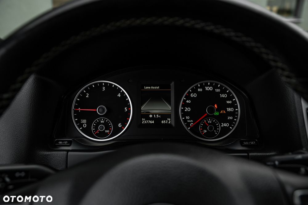 Volkswagen Tiguan 2.0 TDI SCR 4MOTION BlueMotion Technology DSG Lounge Sport & Style - 29