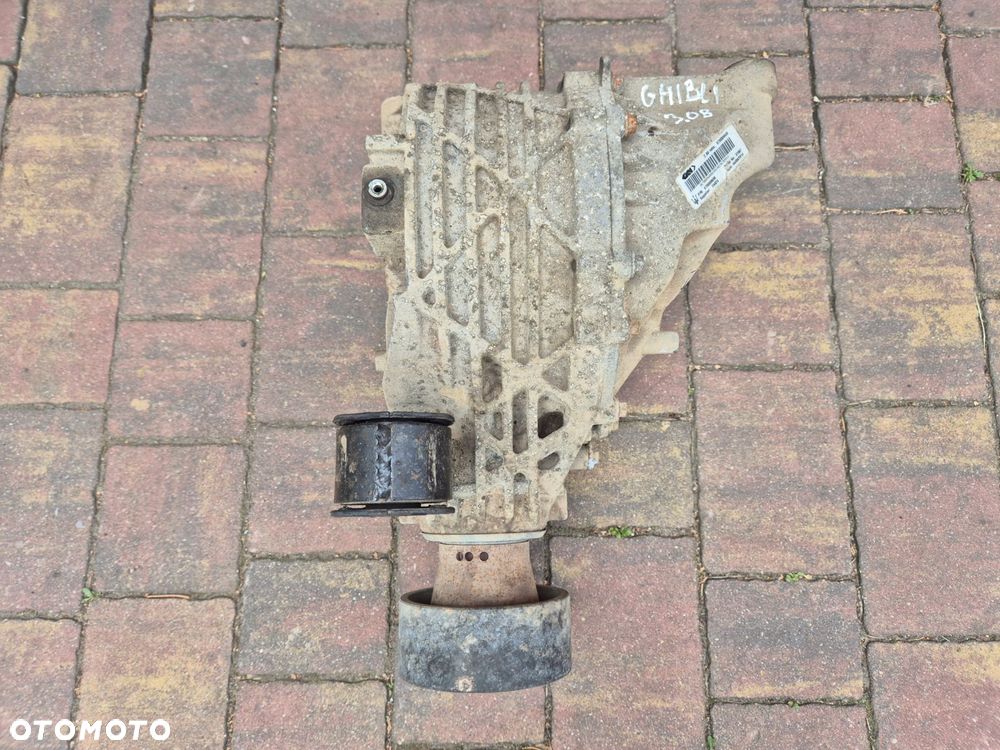 most tyl tylny dyfer maserati ghibli 3.0 v6 670009608 - 1