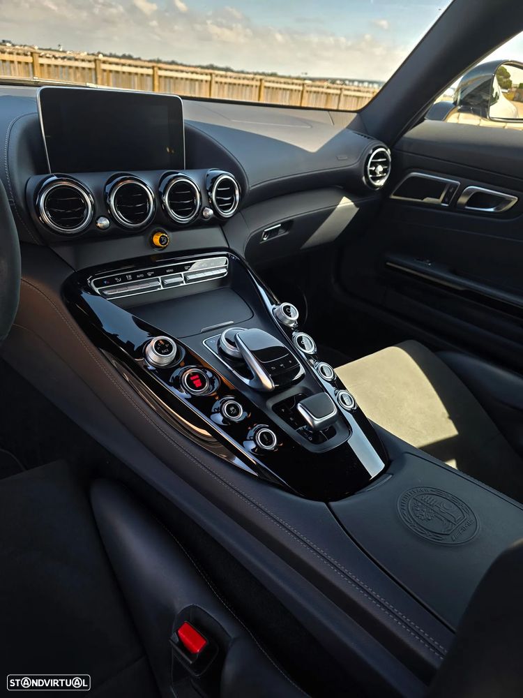 Mercedes-Benz AMG GT R Roadster - 8