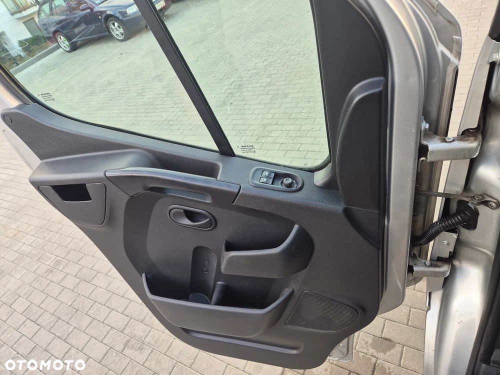 Renault Master - 22