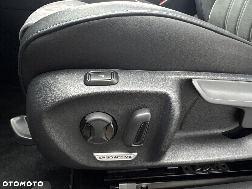 Volkswagen Passat Variant 1.5 TSI ACT mHEV Business DSG - 10