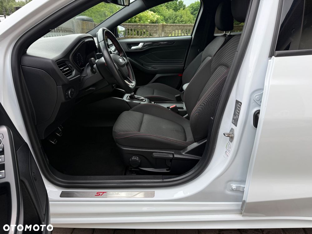 Ford Focus 2.0 TDCi ST-Line Black ASS - 12