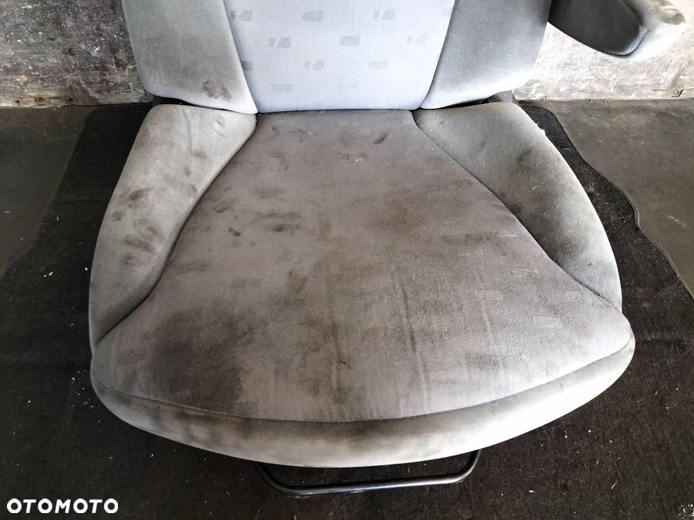 FOTEL PRAWY PRZÓD OBROTOWY PASAŻERA PEUGEOT 807 I - 2