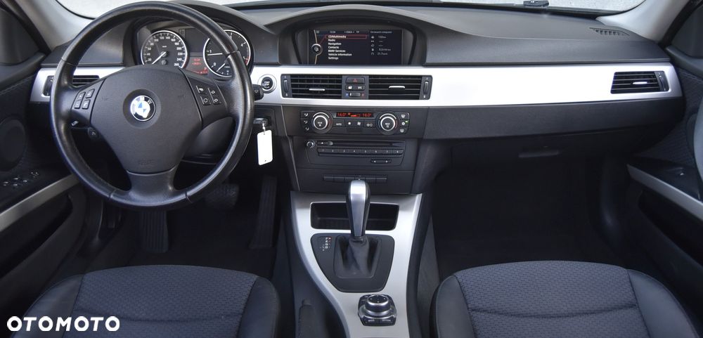BMW Seria 3 320d xDrive DPF - 21
