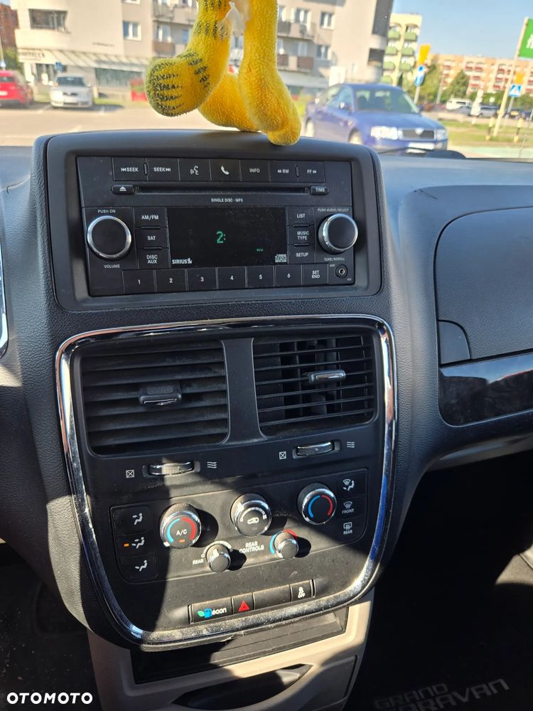 Dodge Grand Caravan - 14