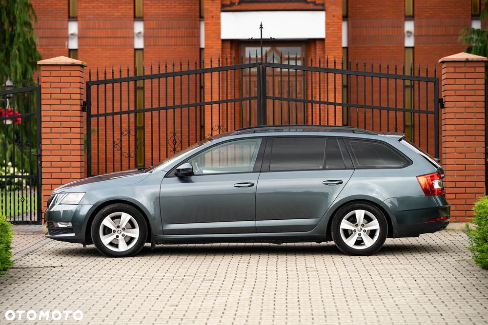 Skoda Octavia 2.0 TDI Clever DSG - 4