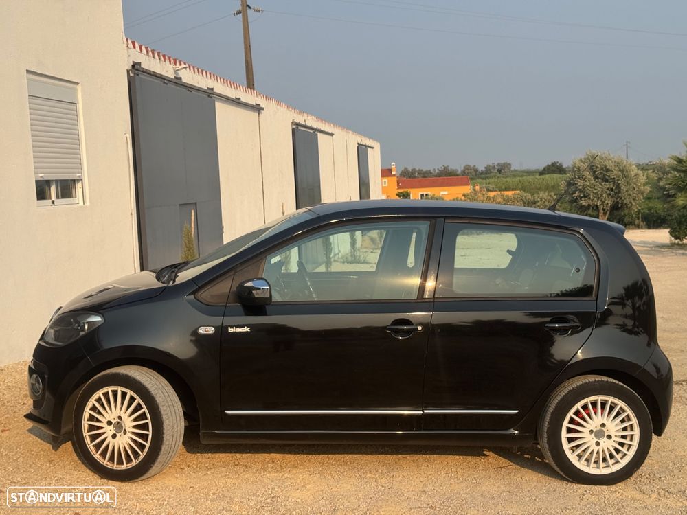VW Up! black - 17