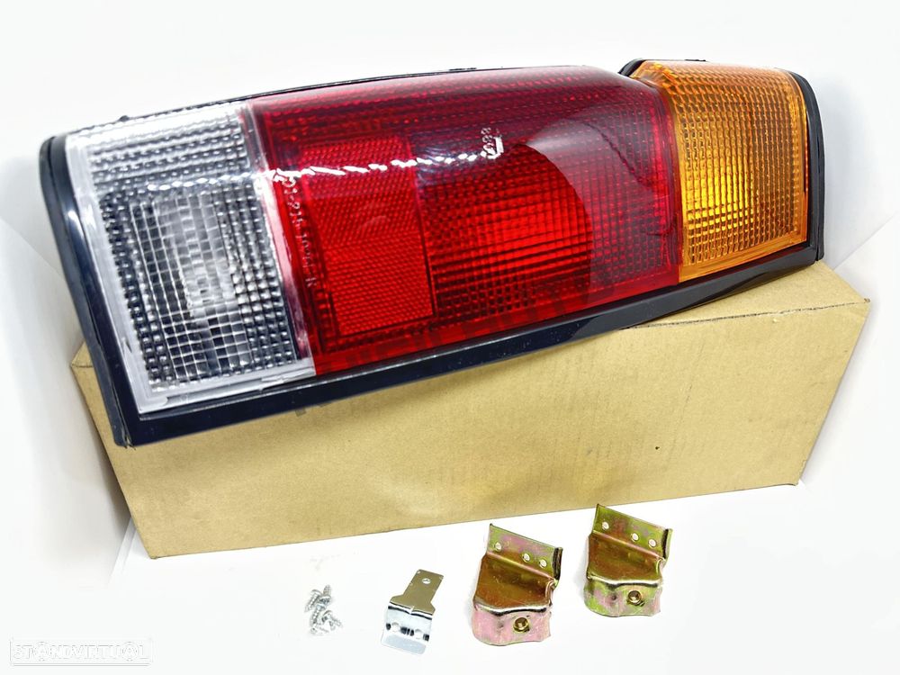 Farolim Trás Painel Esquerdo 108.801_351 Nissan Navara Pickup I - 1