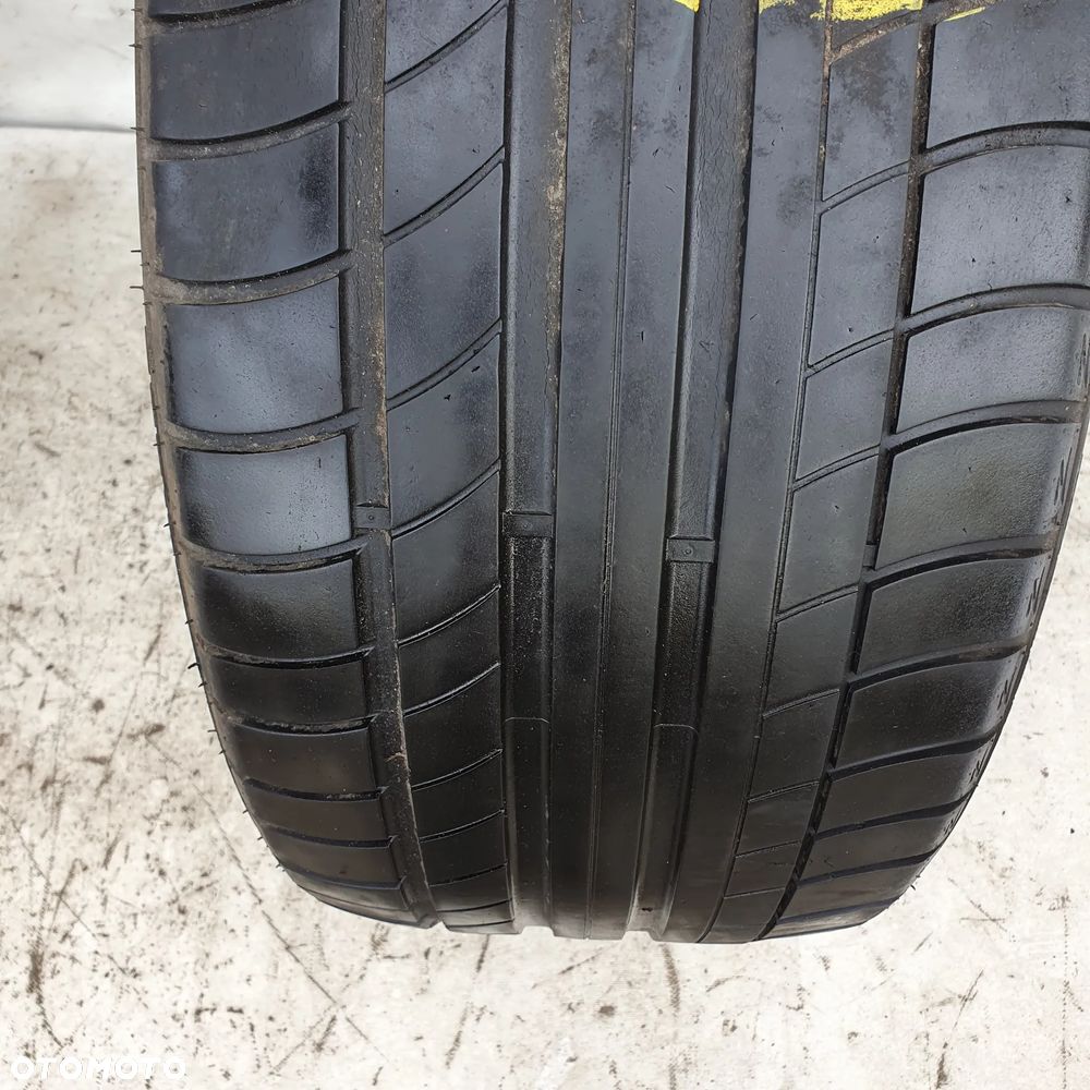 Opona AVON 255/35 R20 - 10
