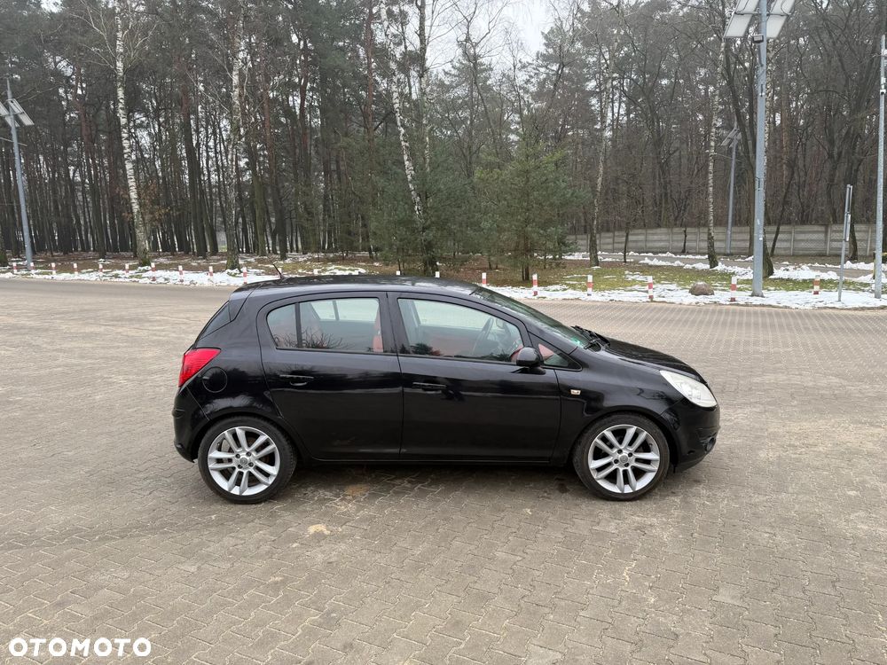 Opel Corsa 1.4 16V Innovation - 3