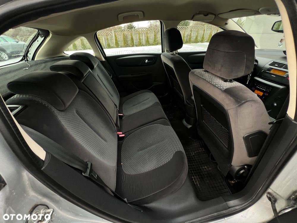 Citroën C4 1.6 16V SX - 21