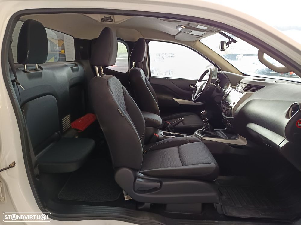 Nissan Navara 2.3 dCi KC 4WD N-Connecta - 18