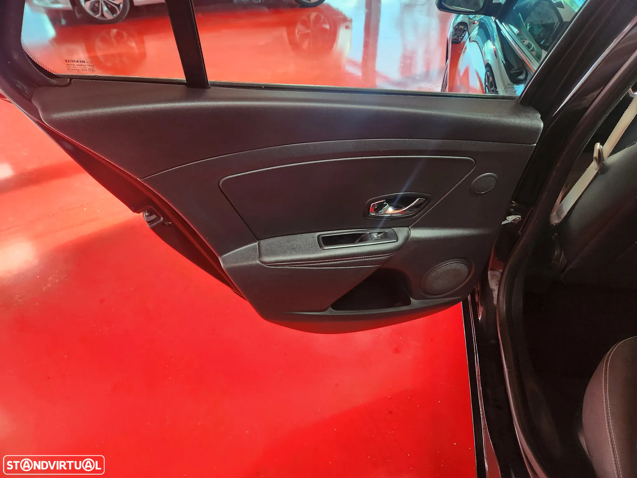 Renault Mégane Sport Tourer ENERGY dCi 130 BOSE EDITION - 27