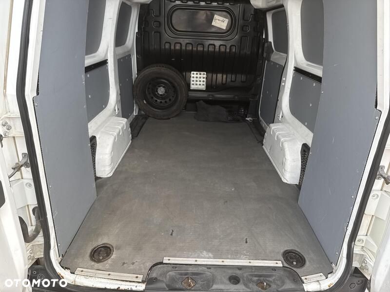 Nissan NV200 - 18