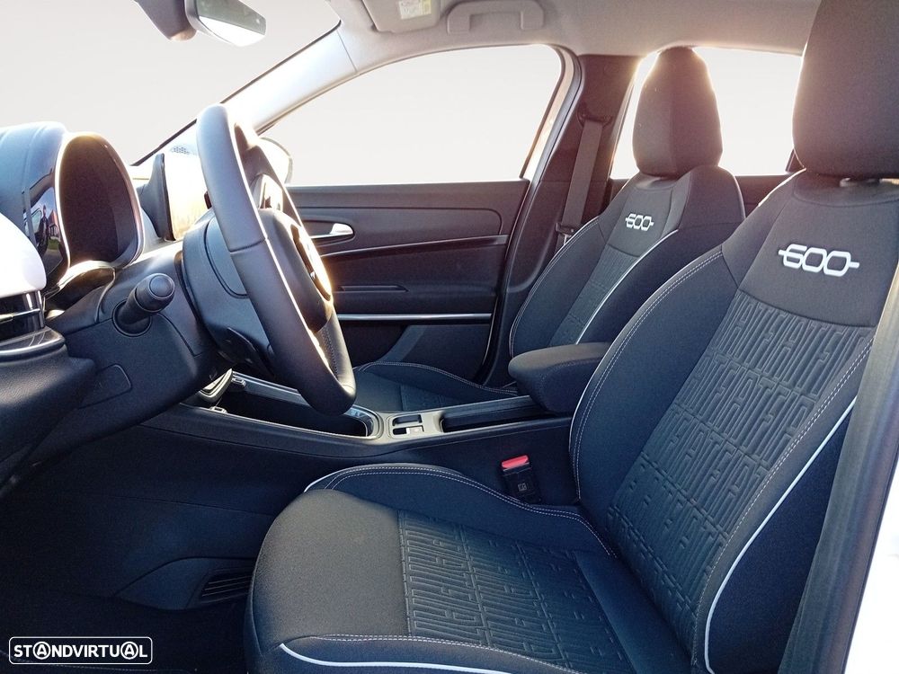 Fiat 600 1.2 Hybrid - 9