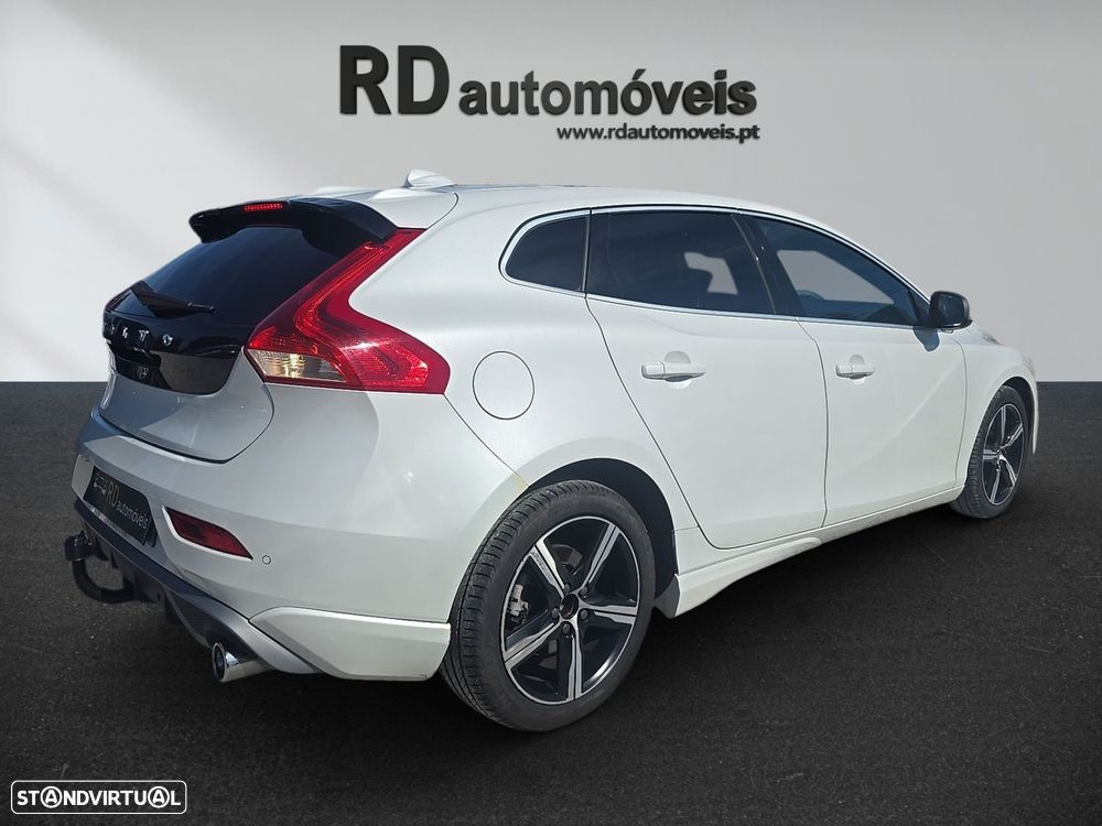 Volvo V40 2.0 D3 R-Design Geartronic - 4