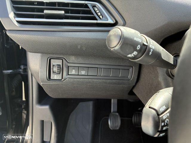 Peugeot 308 SW 1.6 BlueHDi Style - 28
