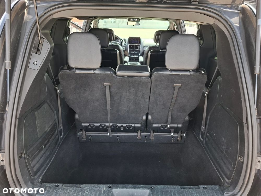 Dodge Grand Caravan 3.6 R/T - 10