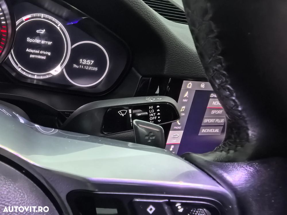 Porsche Cayenne - 22