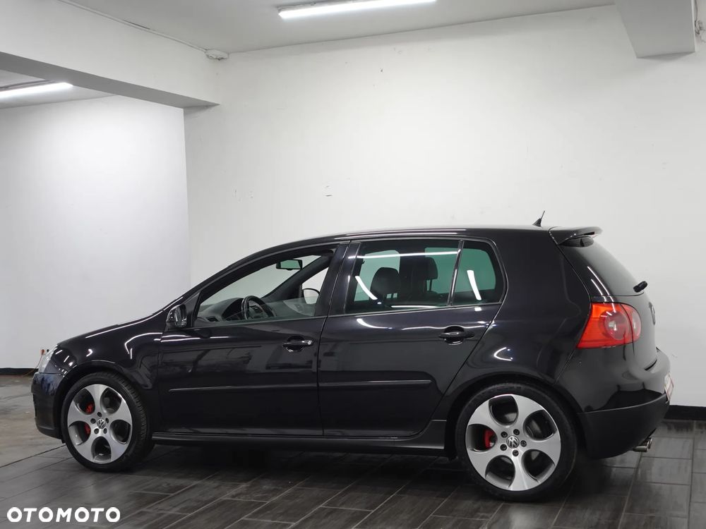 Volkswagen Golf - 6