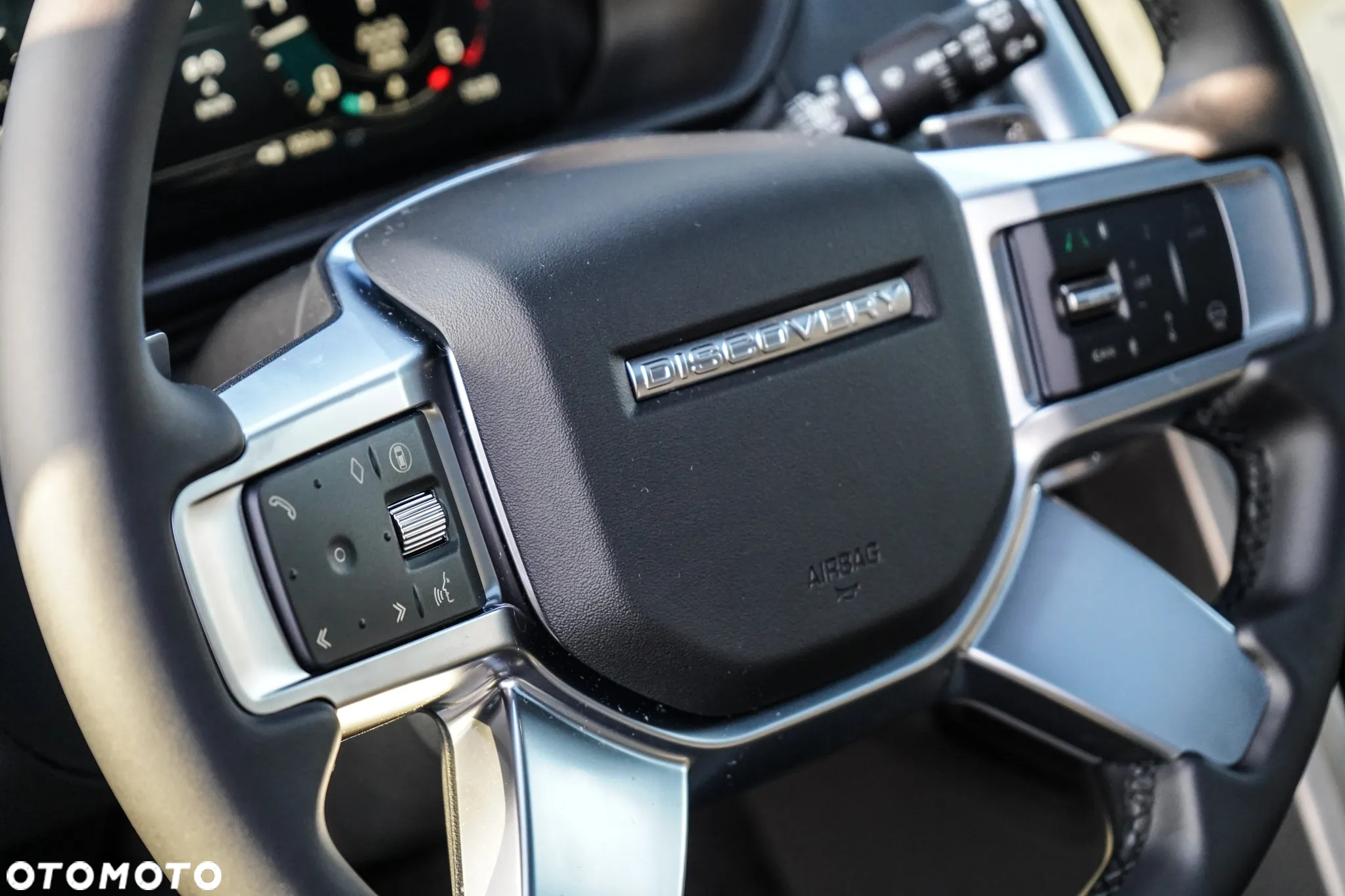 Land Rover Discovery D250 S - 12