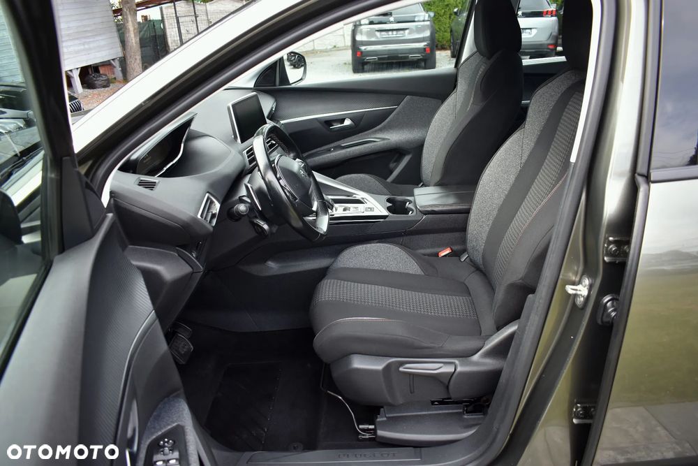 Peugeot 5008 BlueHDi 130 EAT8 Active - 21