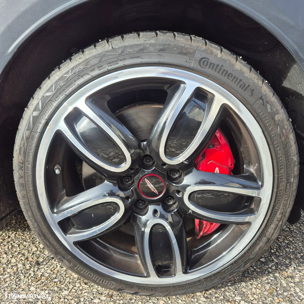 MINI 3 Portas John Cooper Works - 11