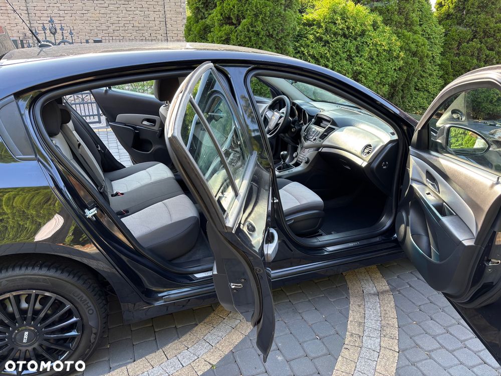 Chevrolet Cruze 1.6 LS - 5